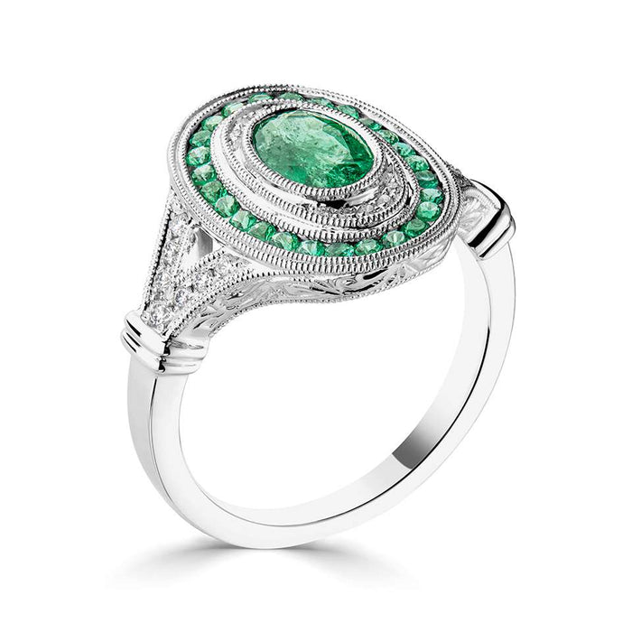 18ct White Gold Diamond & Emerald Vintage Cluster Ring