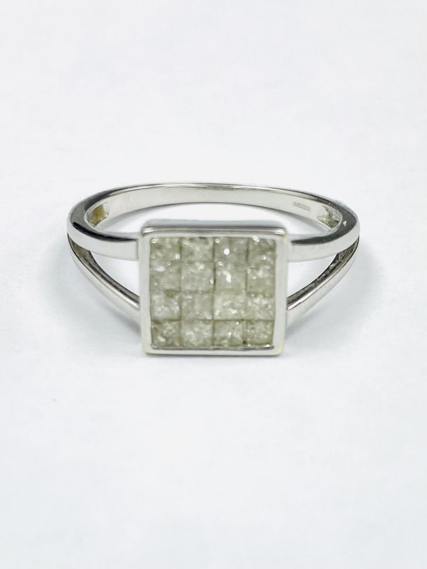 18ct White Gold 1.00cts Diamond Cluster Ring