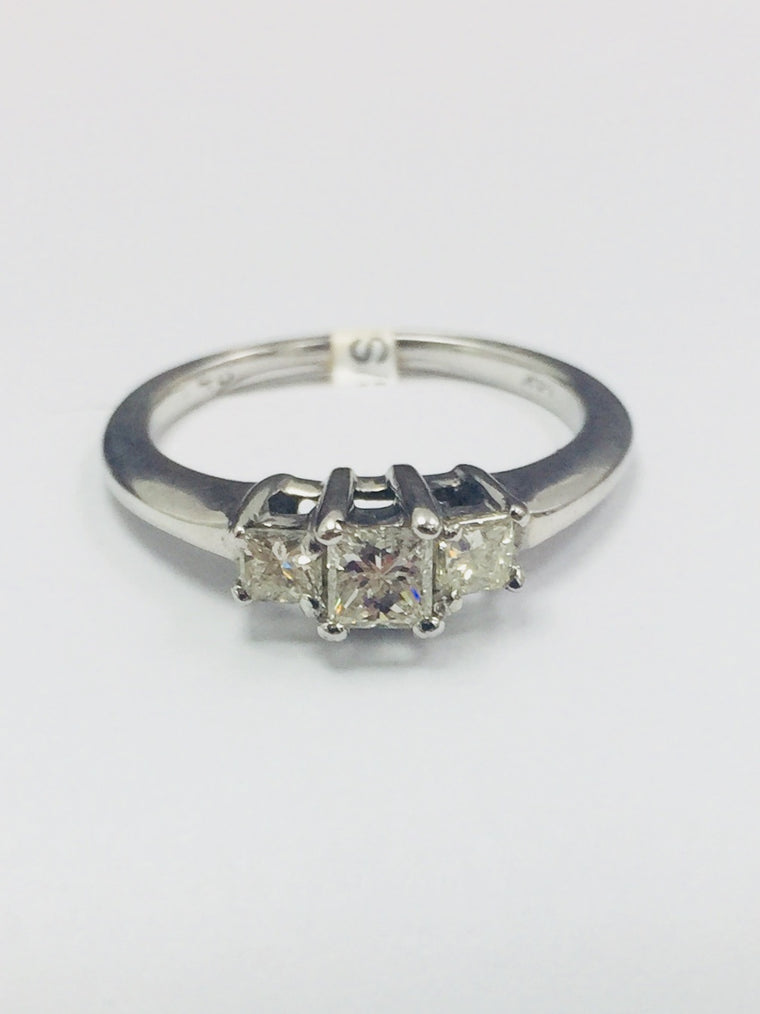 14K WHITE GOLD 3 STONE 0.48CTS RING
