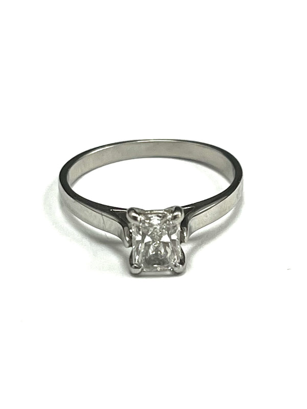 Platinum Radiant Cut Single Stone Diamond Ring approx. 0.70cts.