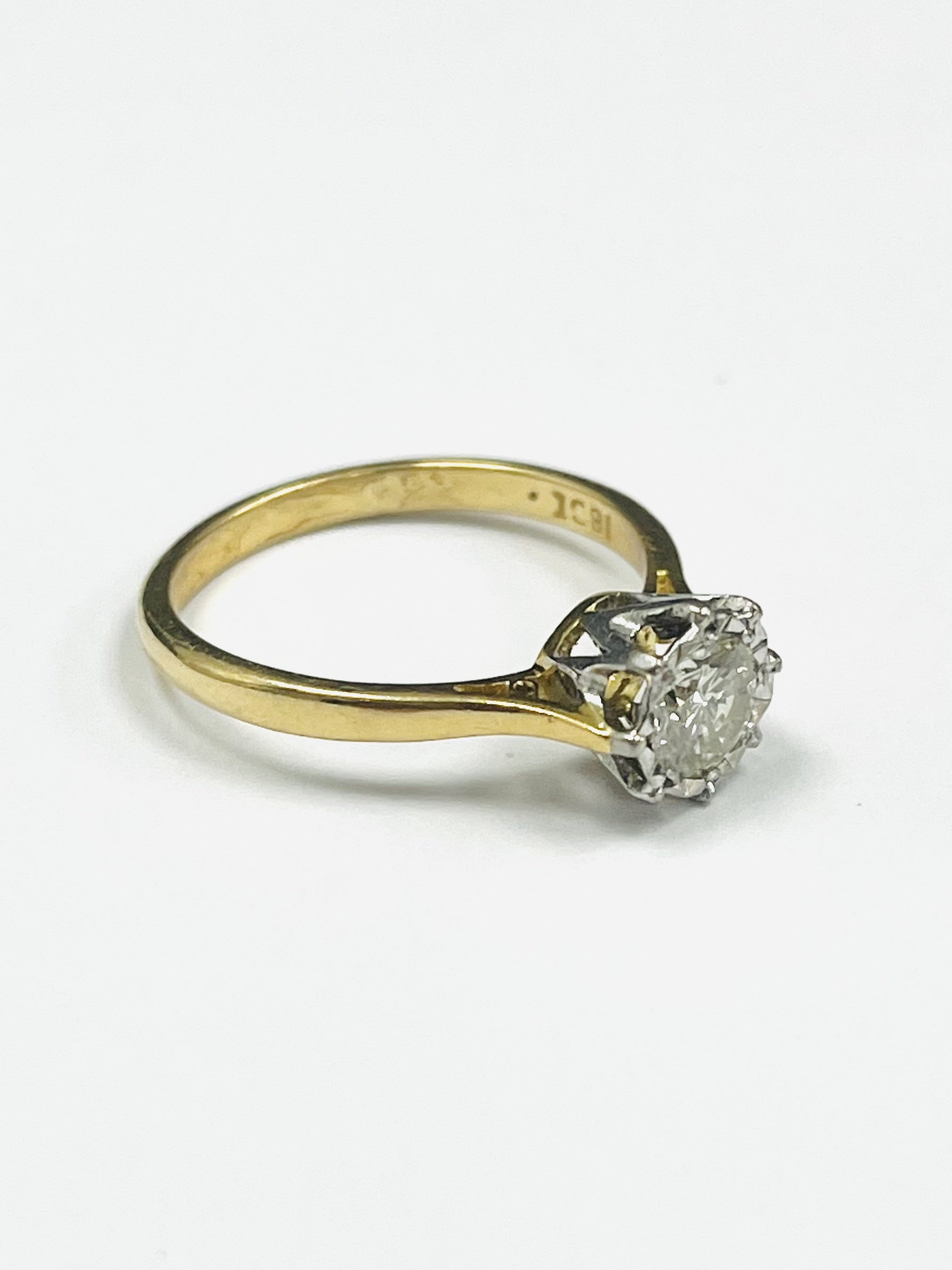 18ct Yellow Gold Illusion set Diamond Ring approx 0.50cts