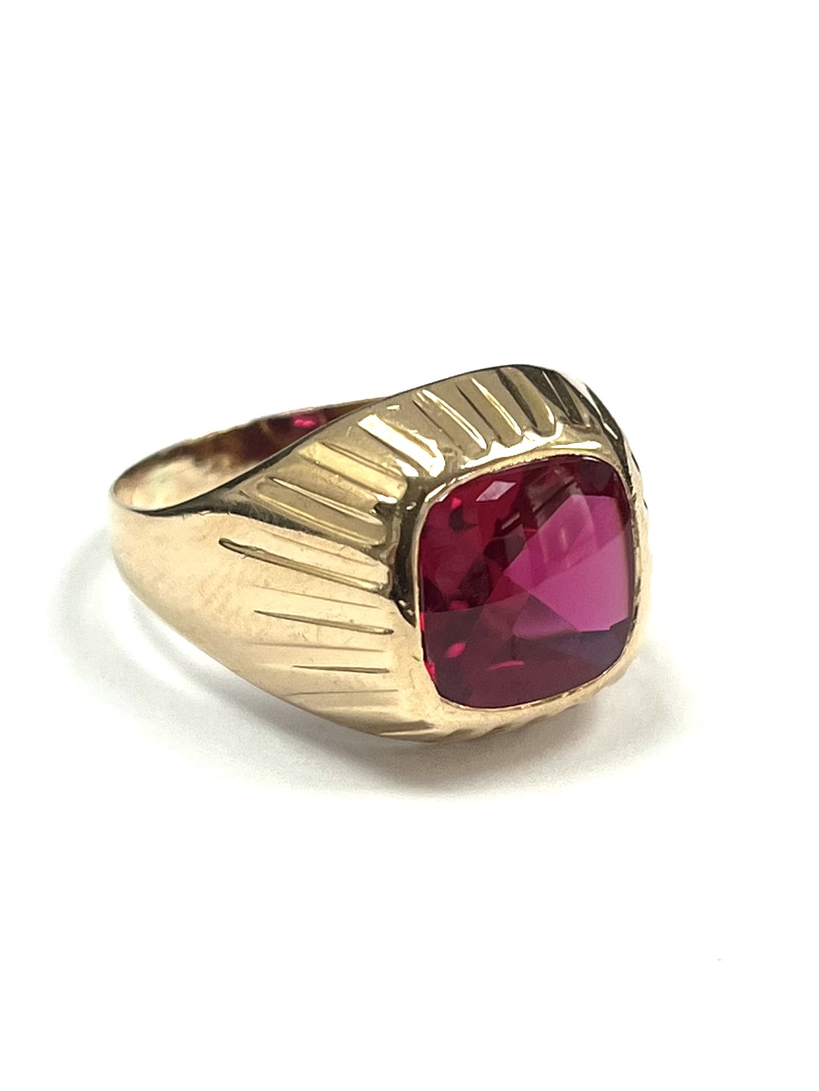 18ct Yellow Gold Ruby Signet Ring