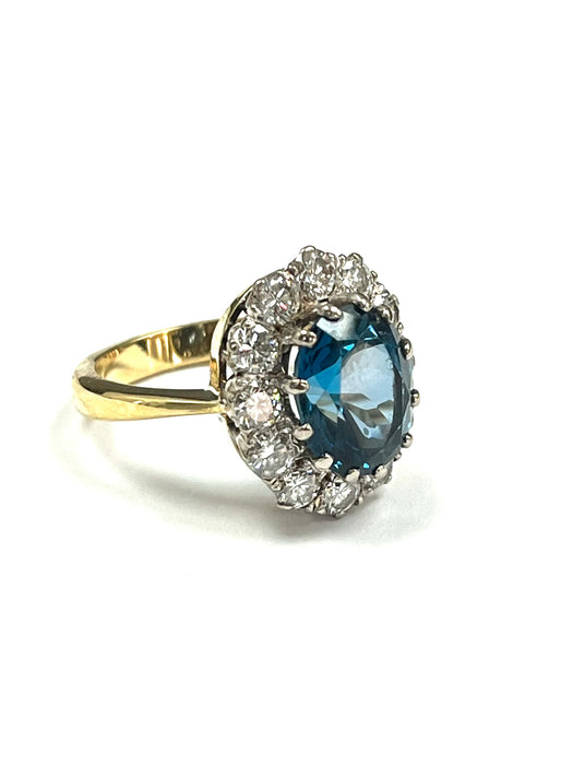 18ct Yellow Gold 1.12cts Diamond & Lt Blue Sapphire Ring