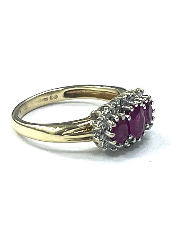 9ct Yellow Gold Ruby & Diamond Cluster Ring