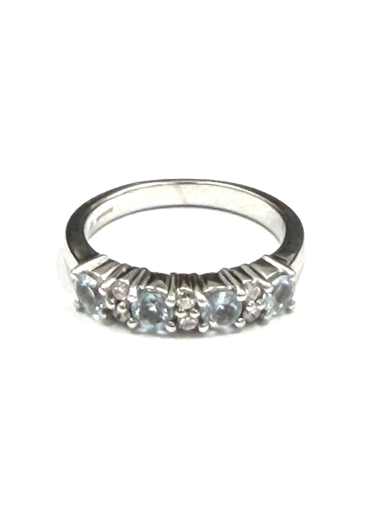 18ct White Gold Aquamarine & Diamond Ring