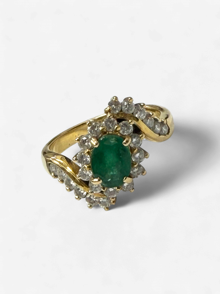 18ct Yellow Gold 0.45cts Emerald & 0.72cts Diamond Cluster Ring