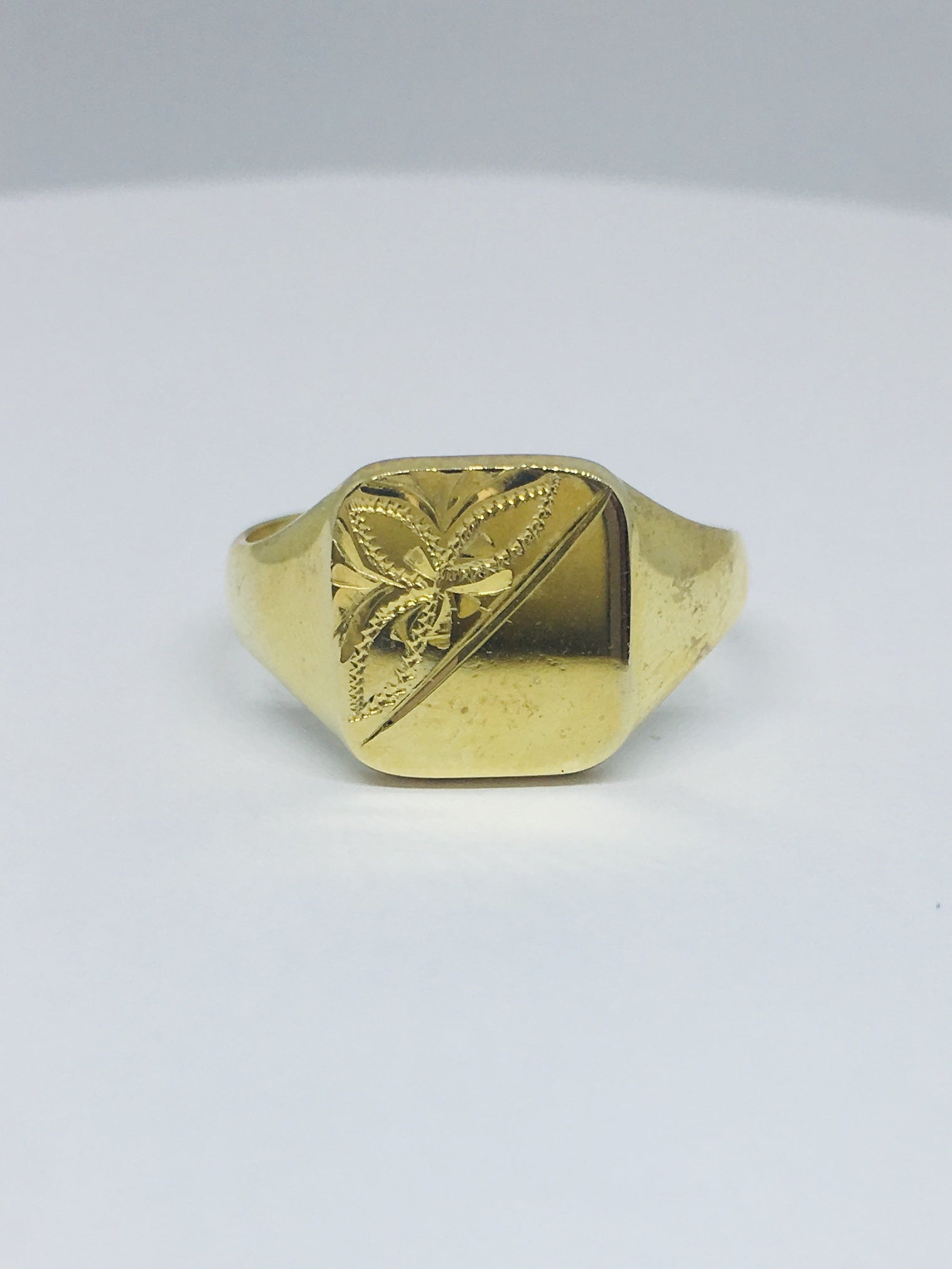 9ct Yellow Gold Half Engraved Square Signet Ring R276