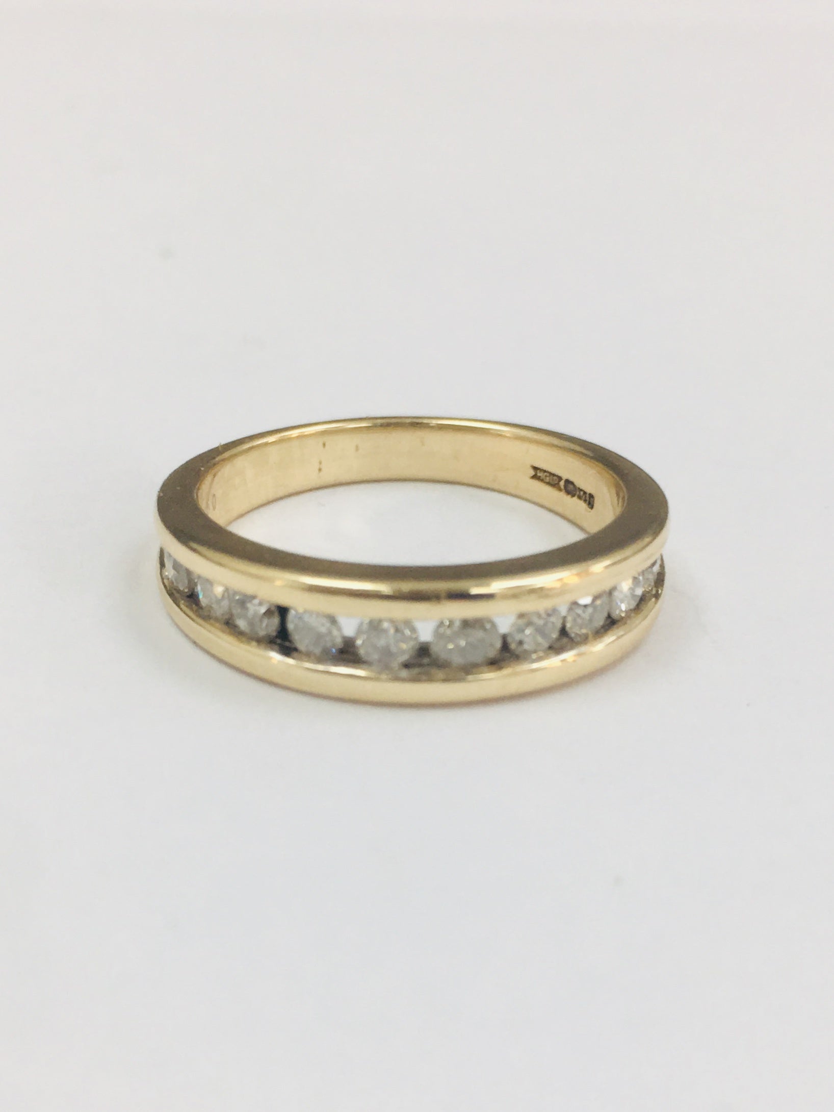 9ct Yellow Gold Eleven Stone Eternity Ring. 0.33cts