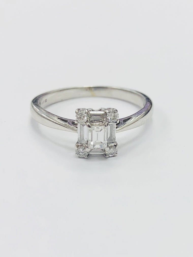 18ct White Gold 9 stone Cluster Ring