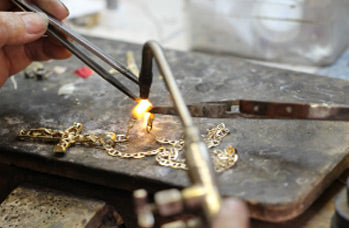 Collect a Jewellery or Watch Repair
