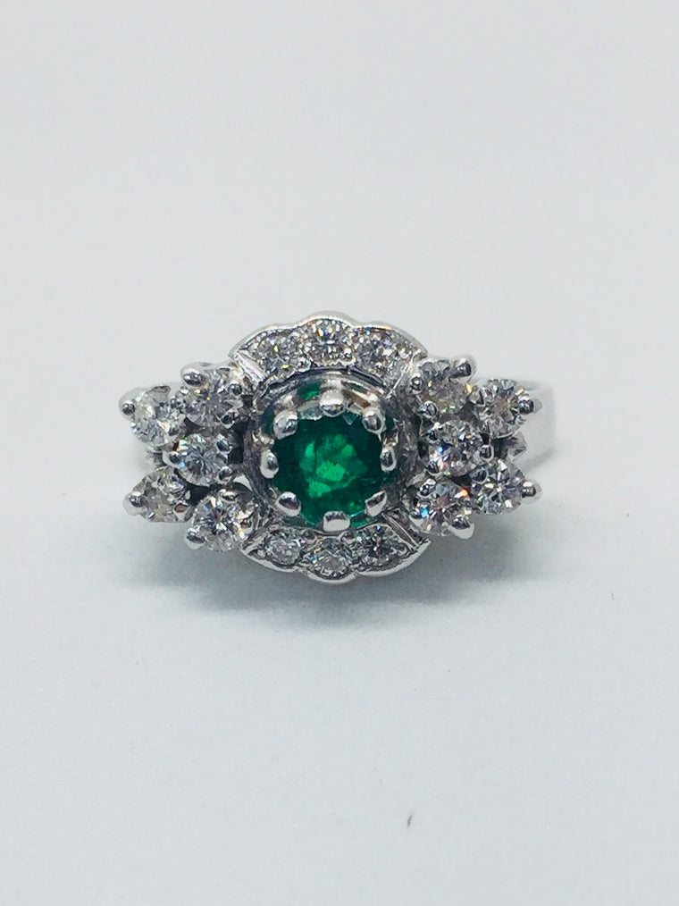 18ct White Gold Diamond and Emerald cluster ring