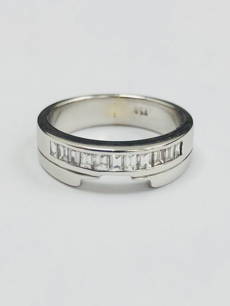 18ct White Gold Eleven Stone Wedding/Eternity Ring. 0.55cts