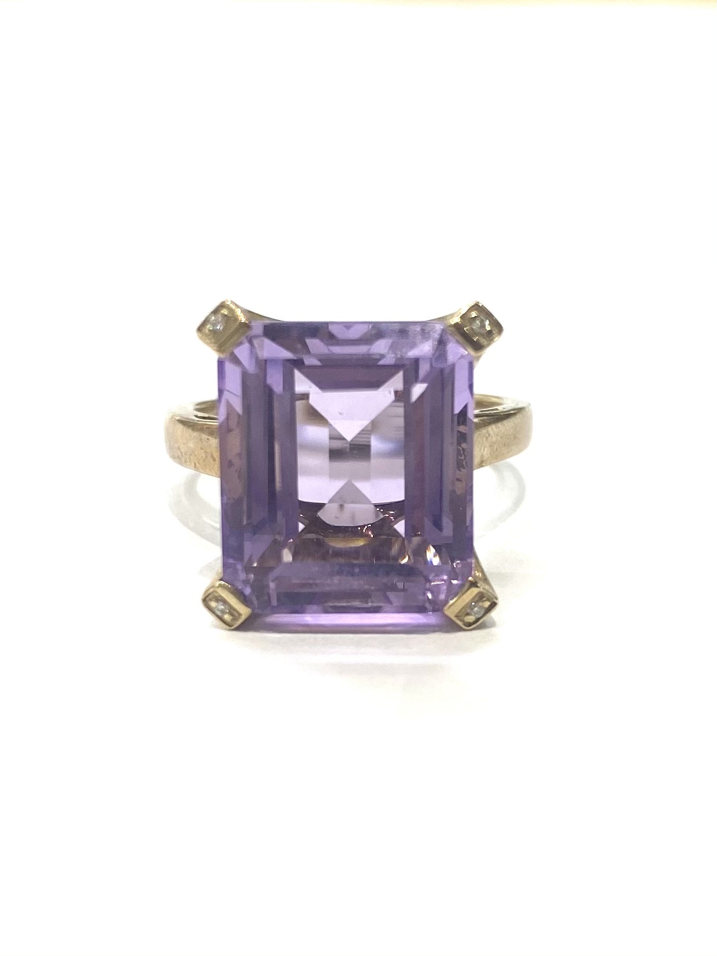 9ct White Gold 8.22cts Amethyst Ring KR4967AM-9